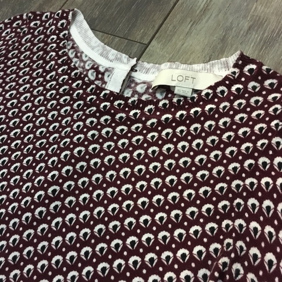 LOFT burgundy print button back sweater XS - Picture 3 of 5